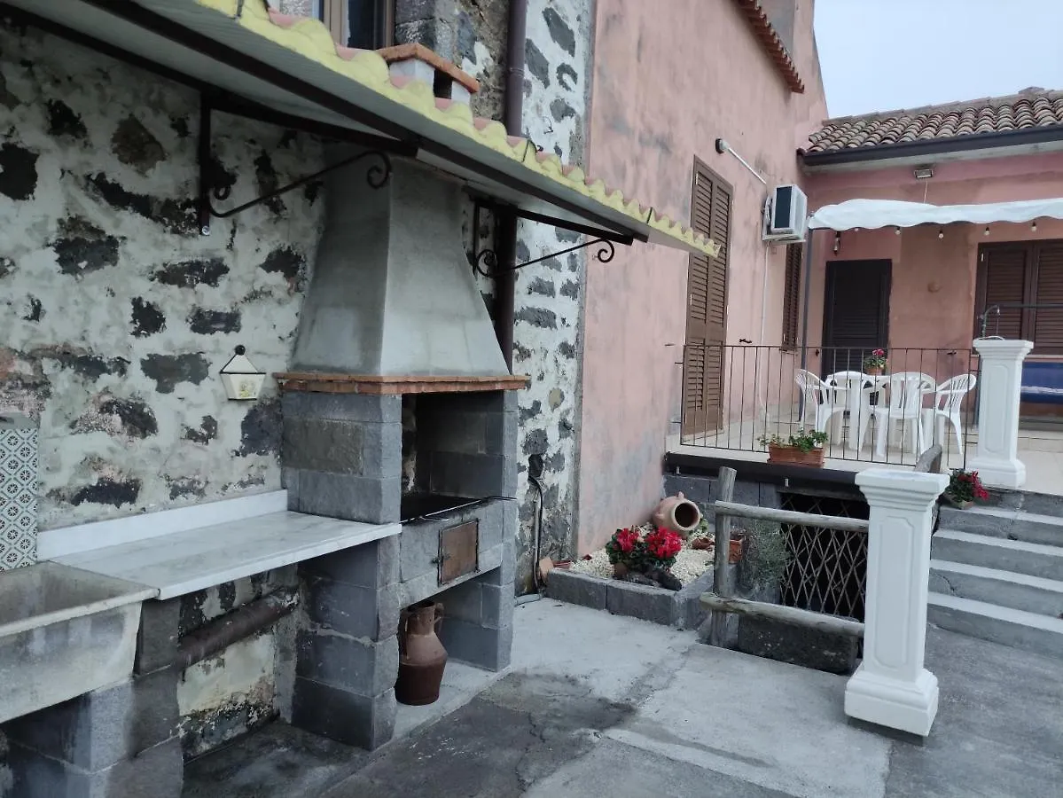 Villa Etna Masi' Milo Italy