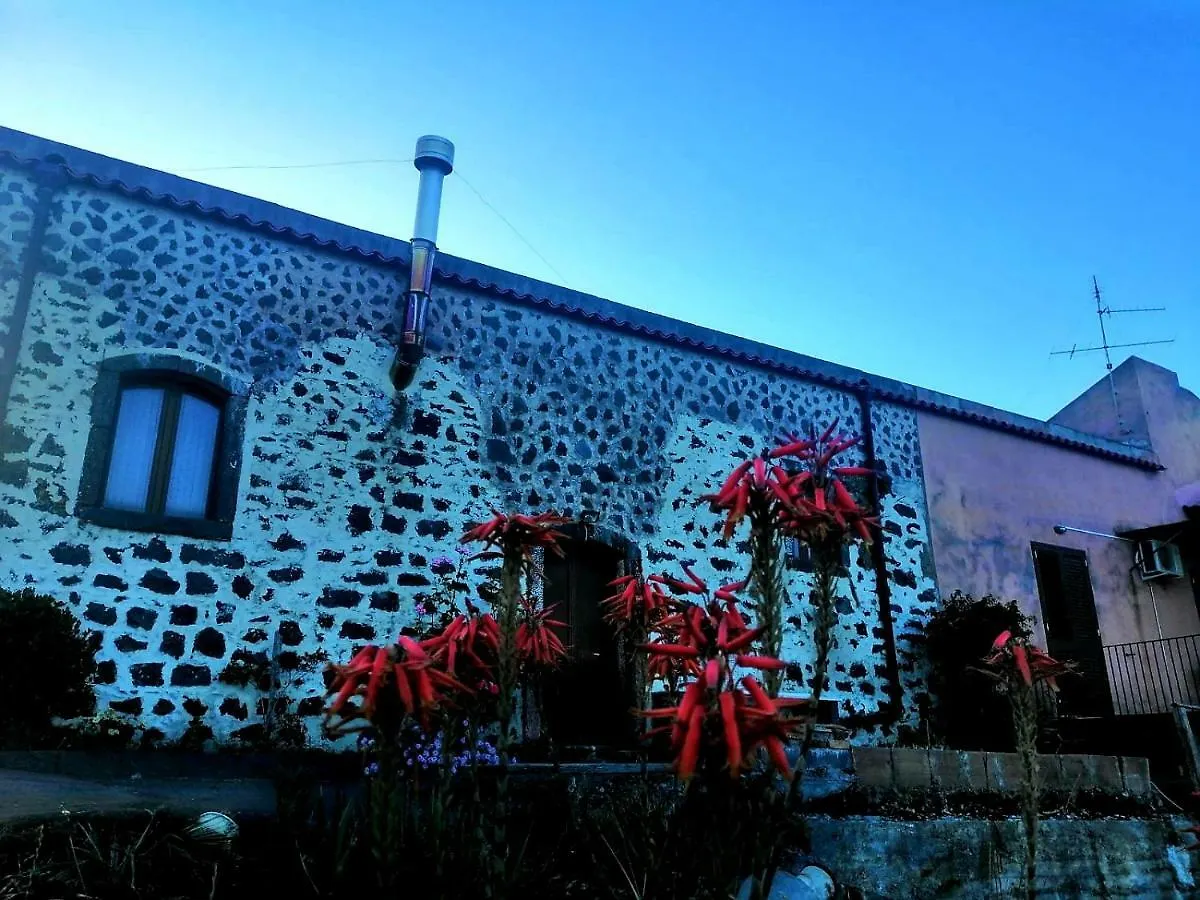Villa Etna Masi' Milo Italy
